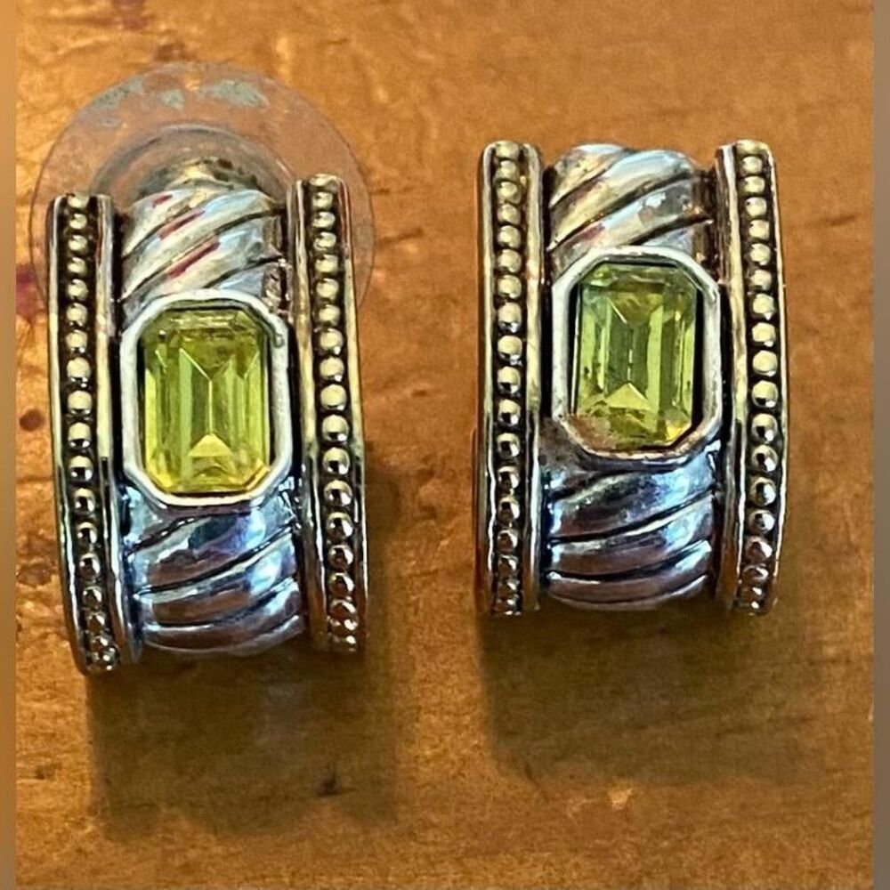 Silver Tone Green Stone Huggie Earrings Women’s Rectangular Post Jewelry READ